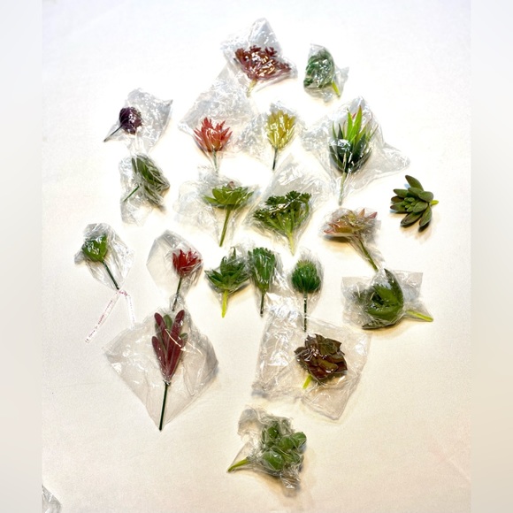 Artificial 20 Succulents Plants Fake Unpotted Decoration Realistic Faux - Picture 17 of 17